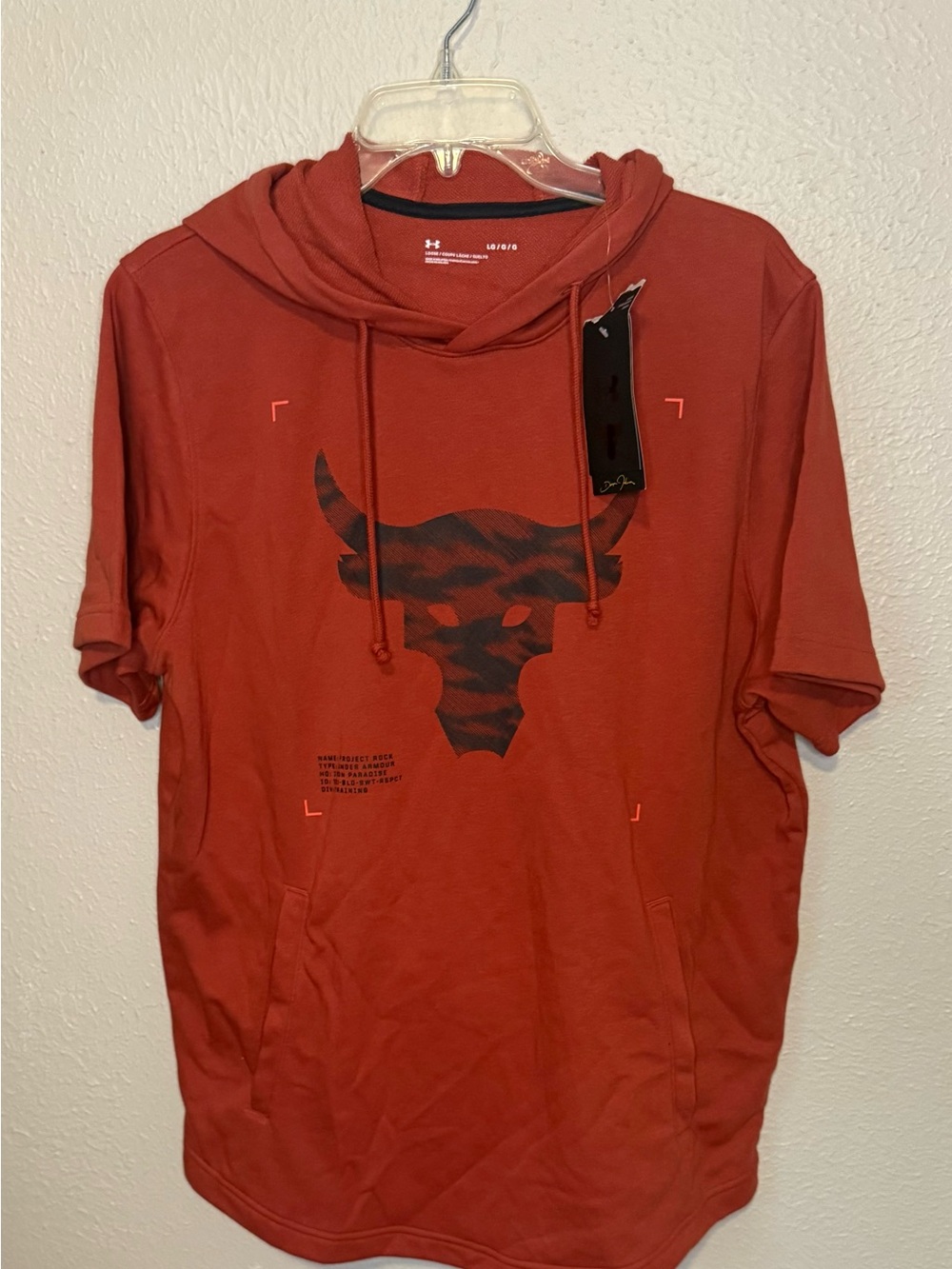 Under Armour Men’s Rust Red Short-Sleeve Hoodie with Bull Logo project rock